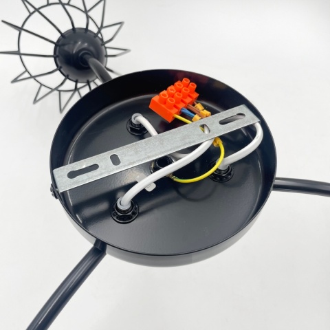 Lampa sufitowa ARCO 3-punktowa CZARNA E27 klosze metalowe DIAMENT