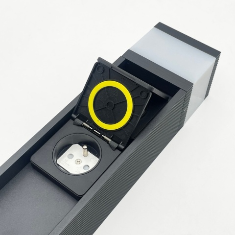 Nowoczesna lampa ogrodowa z gniazdkami VESPER 30CM czarna G9 IP44