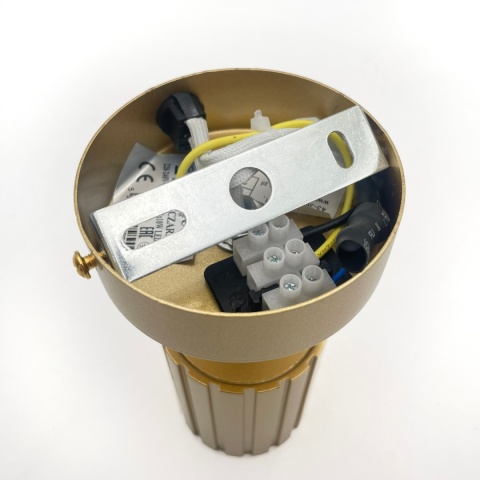 Kinkiet ścienny PRISMA z włącznikiem - złoty ryflowany klosz, GU10