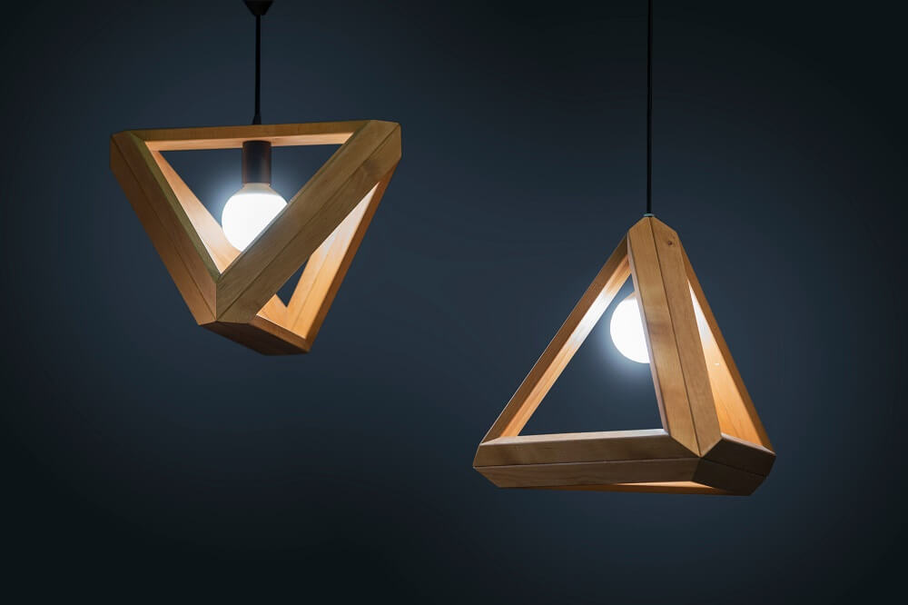 Lampy z drewna – nowoczesne oświetlenie